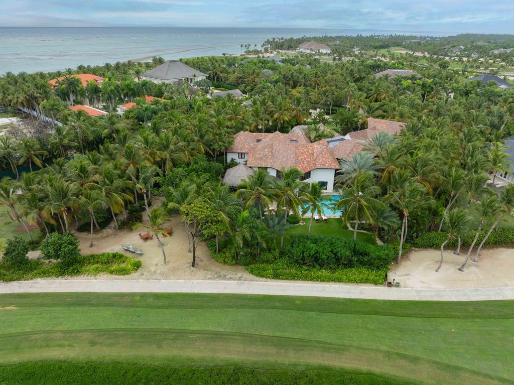 5 Bedroom Luxury Villa for Sale, Arrecife 49, Puntacana Resort & Club, Dominican Republic — photo 3