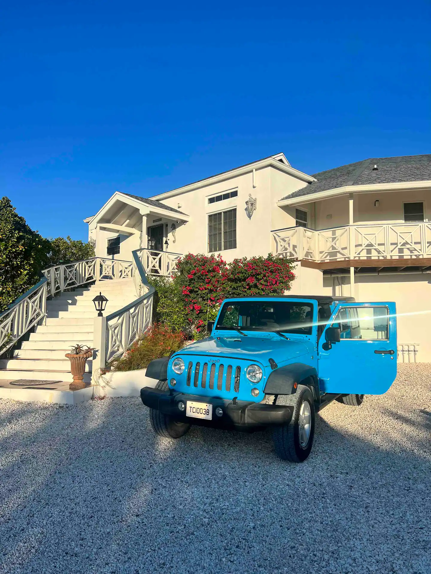 Caribbaway – Private 2.25-Acre Beachfront Villa & Carriage House — photo 2